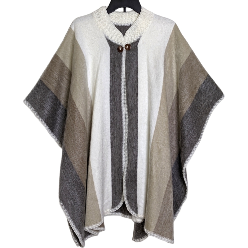 Amano Inkas Handmade Alpaca and Wool Tan and White Equadorian Cape OS..Nwot